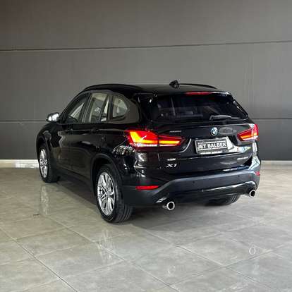 BMW-X1-2021