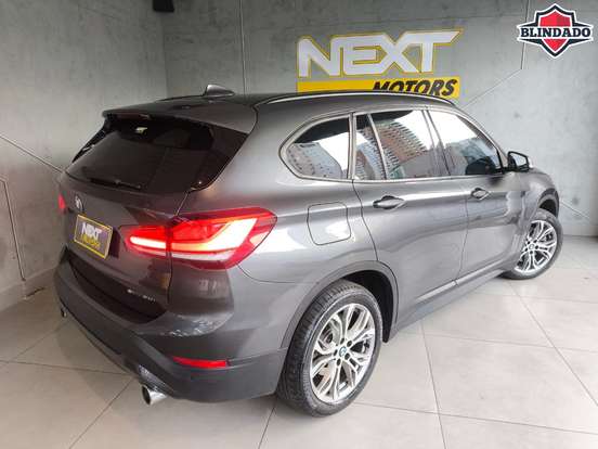 BMW-X1-2021