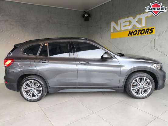 BMW-X1-2021