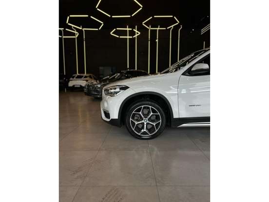 BMW-X1-2.0 16V TURBO ACTIVEFLEX SDRIVE20I X-LINE 4P AUTOMÁTICO BMW-X1-2018