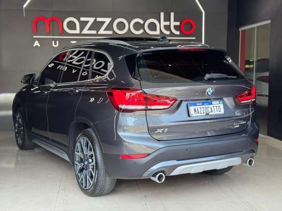 BMW-X1-2.0 16V TURBO ACTIVEFLEX SDRIVE20I X-LINE 4P AUTOMÁTICO BMW-X1-2022