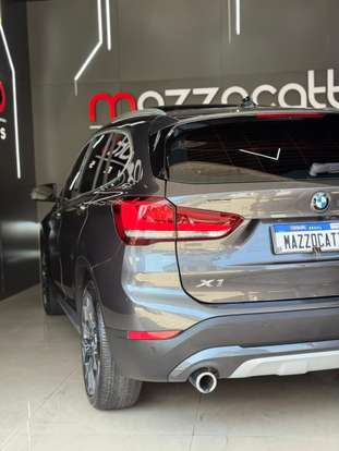 BMW-X1-2.0 16V TURBO ACTIVEFLEX SDRIVE20I X-LINE 4P AUTOMÁTICO BMW-X1-2022