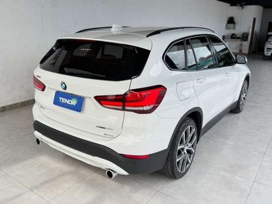 BMW-X1-2.0 16V TURBO ACTIVEFLEX SDRIVE20I X-LINE 4P AUTOMÁTICO BMW-X1-2022