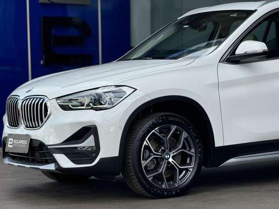 BMW-X1-2.0 16V TURBO ACTIVEFLEX SDRIVE20I X-LINE 4P AUTOMÁTICO BMW-X1-2020