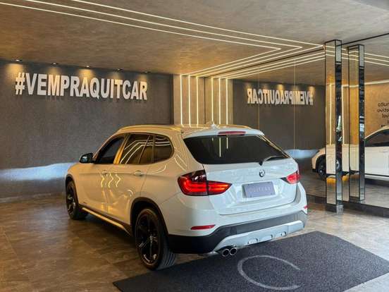 BMW-X1-2.0 16V TURBO GASOLINA SDRIVE20I 4P AUTOMÁTICO BMW-X1-2013