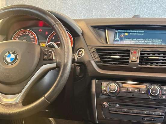 BMW-X1-2.0 16V TURBO GASOLINA SDRIVE20I 4P AUTOMÁTICO BMW-X1-2013