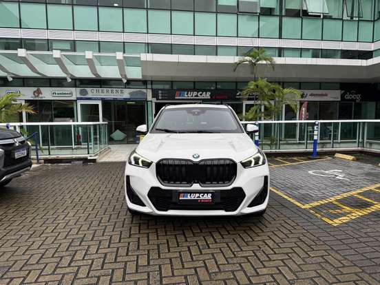 BMW-X1-2023