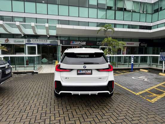 BMW-X1-2023