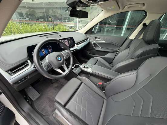 BMW-X1-2.0 16V TURBO GASOLINA SDRIVE20I X-LINE STEPTRONIC BMW-X1-2024