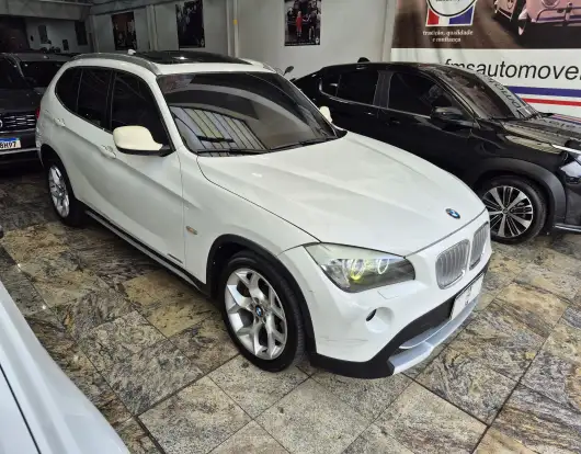 BMW-X1-2011