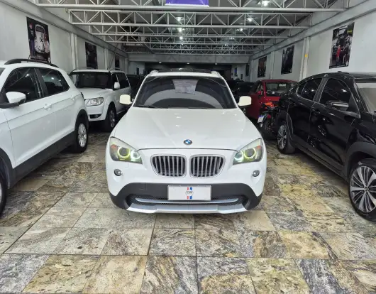 BMW-X1-2011