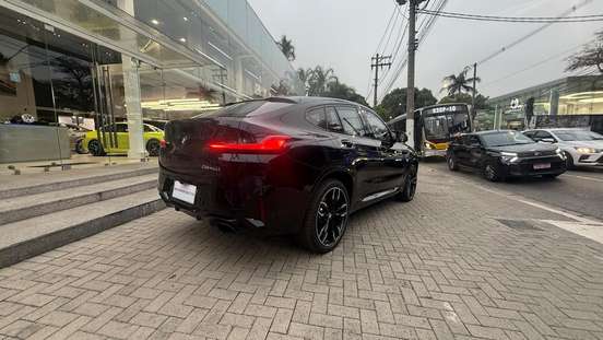 BMW-X4-2024