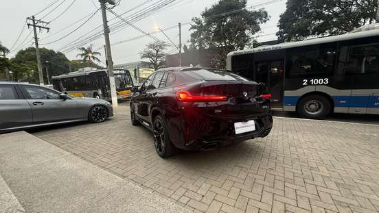 BMW-X4-2024