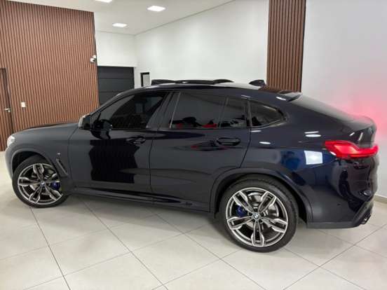 BMW-X4-2021