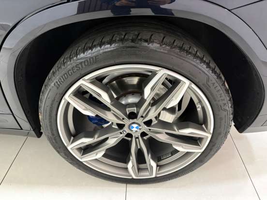 BMW-X4-2021