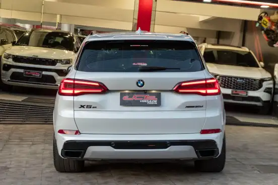 BMW-X5-2019