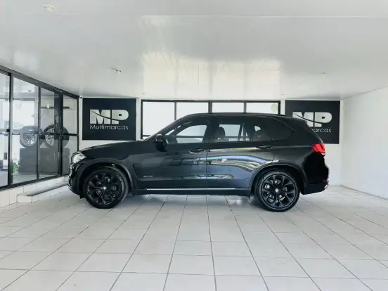 BMW-X5-3.0 FULL 4X4 35I 6 CILINDROS 24V GASOLINA 4P AUTOMÁTICO BMW-X5-2017