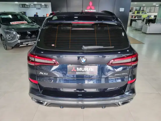 BMW-X5-2021