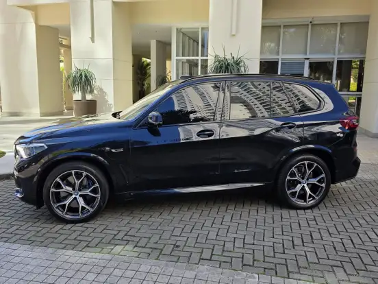 BMW-X5-3.0 I6 TURBO HÍBRIDO XDRIVE45E M SPORT AUTOMÁTICO BMW-X5-2022