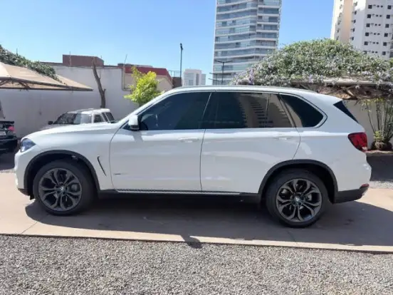 BMW-X5-4.4 V8 TURBO GASOLINA XDRIVE50I AUTOMÁTICO BMW-X5-2013