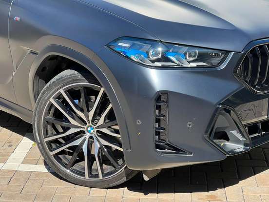 BMW-X6-2025