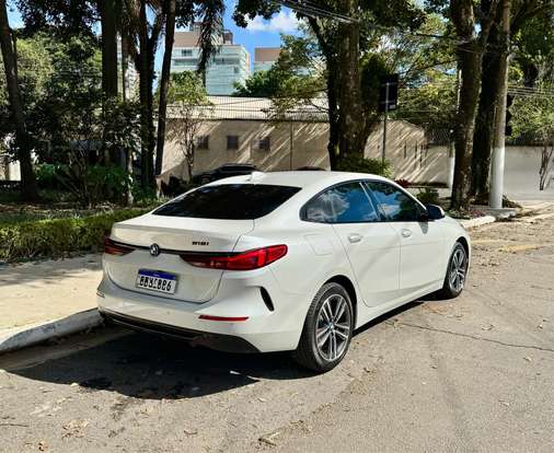BMW-218i-2019