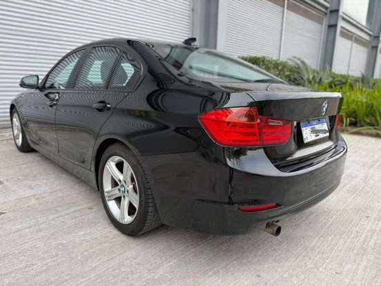 BMW-316i-2013