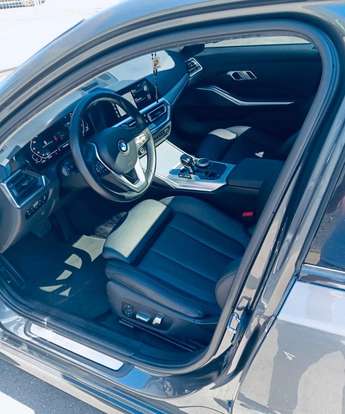 BMW-320i-2021