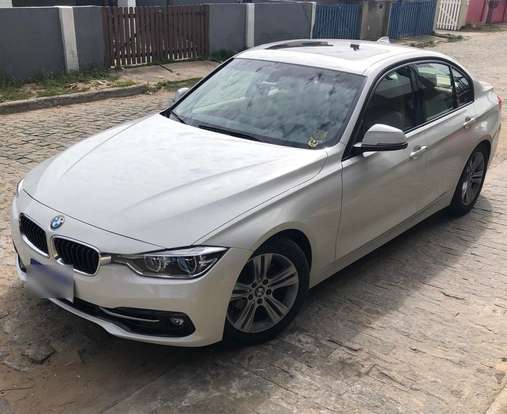 BMW-320i-2017