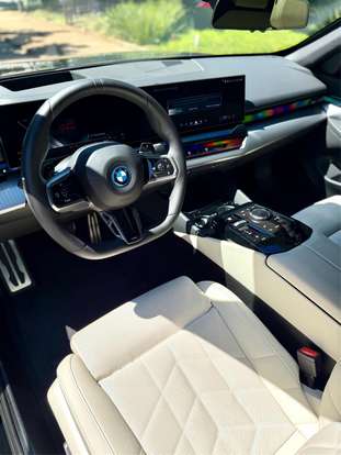 BMW-530e-2024