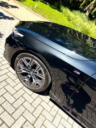 BMW-530e-2024
