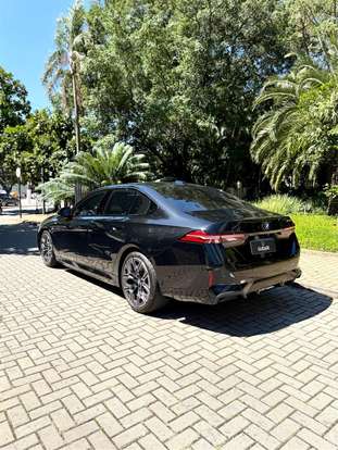 BMW-530e-2024