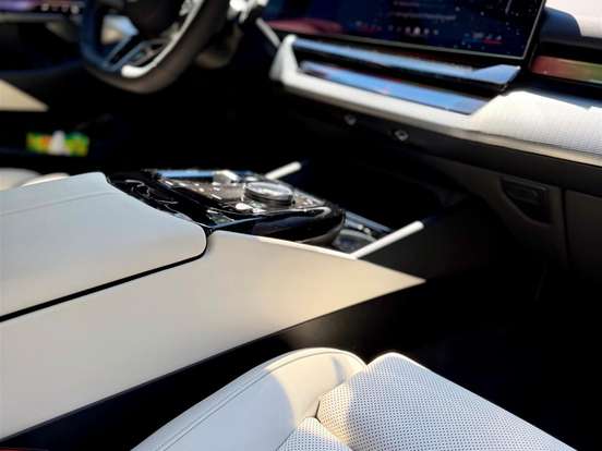BMW-530e-2.0 TWINPOWER PHEV M SPORT AUTOMÁTICO BMW-530e-2024