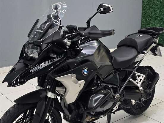 BMW-R 1250 GS TRIPLE BLACK BMW-R 1250 GS TRIPLE BLACK-2021