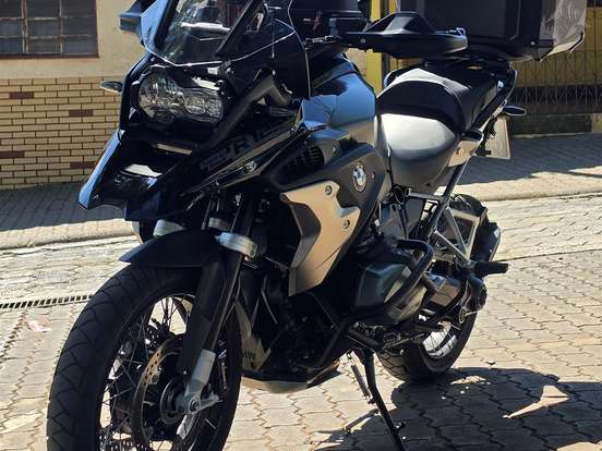 BMW-R 1250 GS TRIPLE BLACK BMW-R 1250 GS TRIPLE BLACK-2021