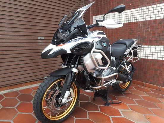 BMW-R 1250 GS ADVENTURE PREMIUM TRIPLE BLACK BMW-R 1250 GS ADVENTURE PREMIUM TRIPLE BLACK-2023