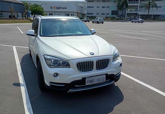 BMW-X1-2013