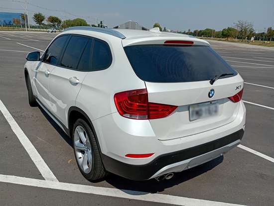 BMW-X1-2.0 16V TURBO GASOLINA SDRIVE20I 4P AUTOMÁTICO BMW-X1-2013