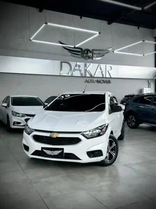 CHEVROLET ONIX 1.4 MPFI ADVANTAGE 8V FLEX 4P AUTOMÁTICO