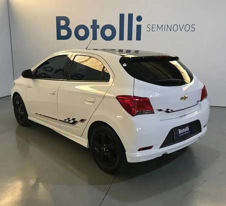 CHEVROLET-ONIX-2018