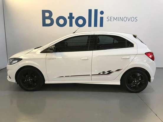 CHEVROLET-ONIX-2018