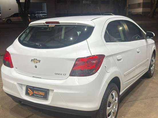 CHEVROLET-ONIX-1.4 MPFI LT 8V FLEX 4P MANUAL CHEVROLET-ONIX-2014