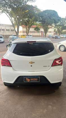 CHEVROLET-ONIX-2017