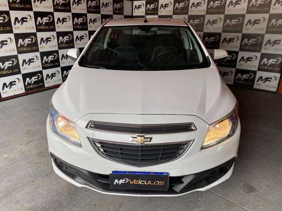 CHEVROLET-PRISMA-2014
