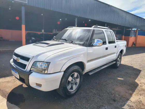 CHEVROLET S10 2.4 ADVANTAGE 4X2 CD 8V FLEX 4P MANUAL CHEVROLET S10 2.4 ADVANTAGE 4X2 CD 8V FLEX 4P MANUAL
