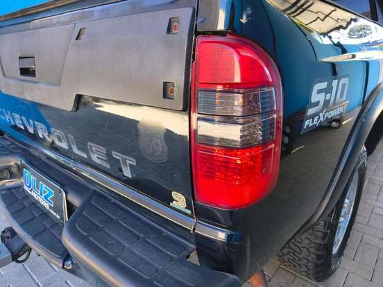 CHEVROLET-S10-2.4 ADVANTAGE 4X2 CD 8V FLEX 4P MANUAL CHEVROLET-S10-2010