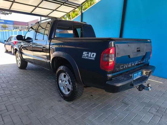 CHEVROLET-S10-2.4 ADVANTAGE 4X2 CD 8V FLEX 4P MANUAL CHEVROLET-S10-2010