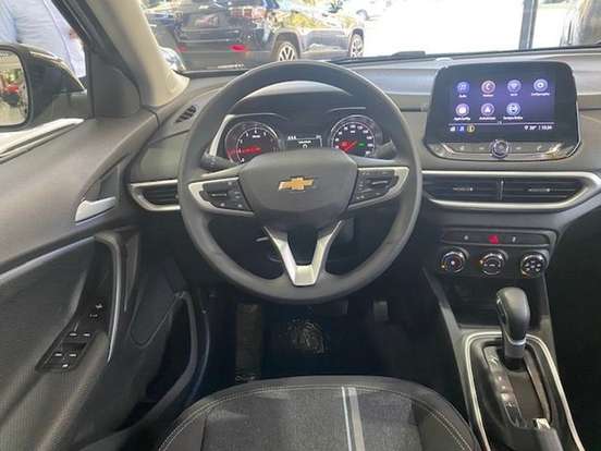 CHEVROLET-TRACKER-2025