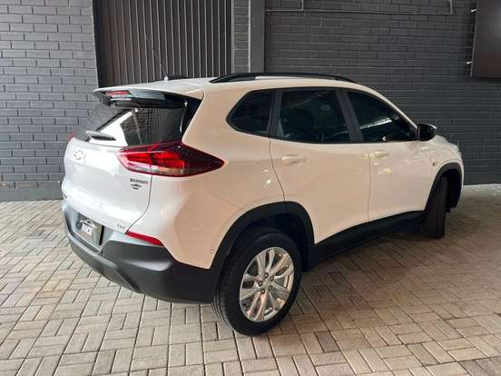CHEVROLET-TRACKER-2024