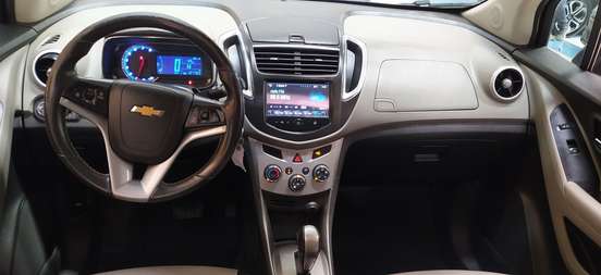 CHEVROLET-TRACKER-2015